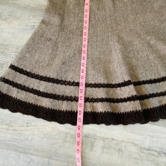 Talbots Wool Blend Crochet Hem Tweed A-line Skirt (size 12P) - Picture 6 of 8